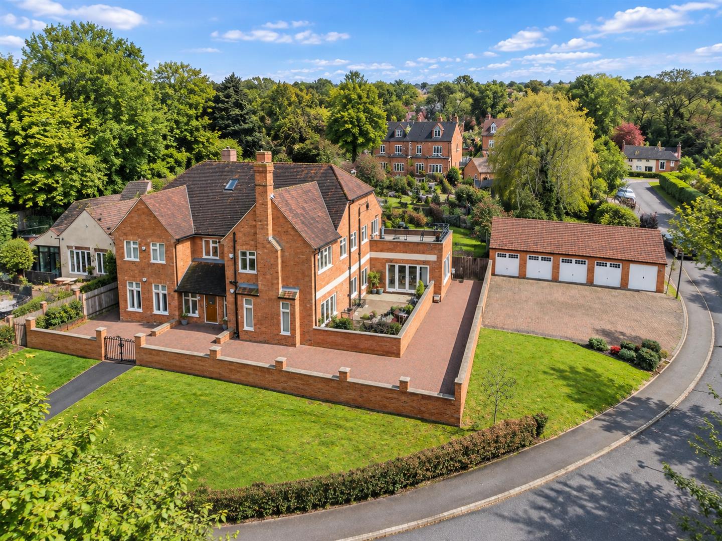 Wreschner Close, Deanshanger, Milton Keynes